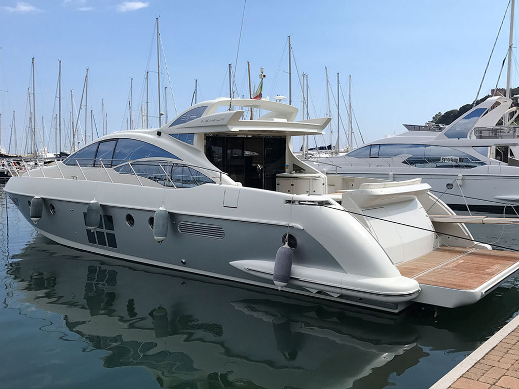 Azimut-62S-in-Charter